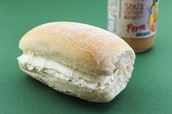 Bocconcino con formaggio spalmabile