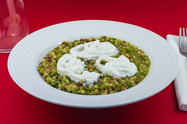 Fregula con crema di piselli