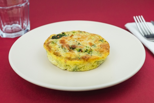 Frittata con broccoli e scamorza