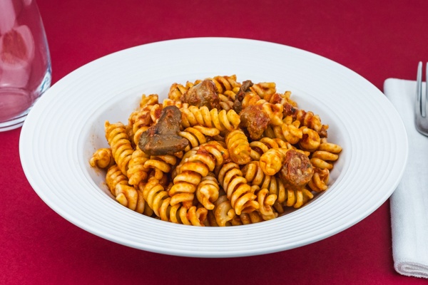 Fusilli salsiccia e funghi