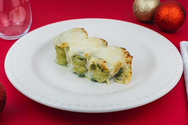 Girelle di pasta all'uovo con ricotta e spinaci