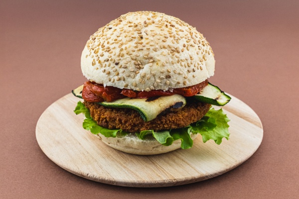 Panino con crispy burger vegetale