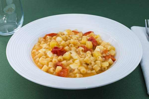 Pasta, patate e provola