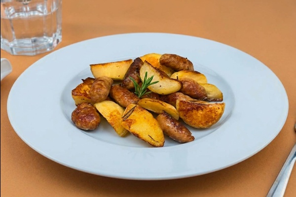 Salsiccia e patate