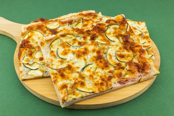 Sfoglia con cotto, stracchino e zucchine