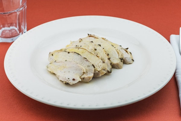 Tagliata di pollo alle erbe aromatiche