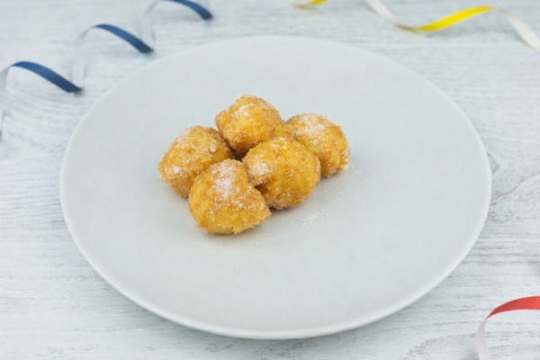 Tortelli di carnevale senza ripieno