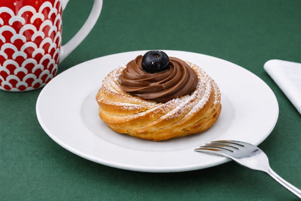 Zeppola di San Giuseppe al cioccolato